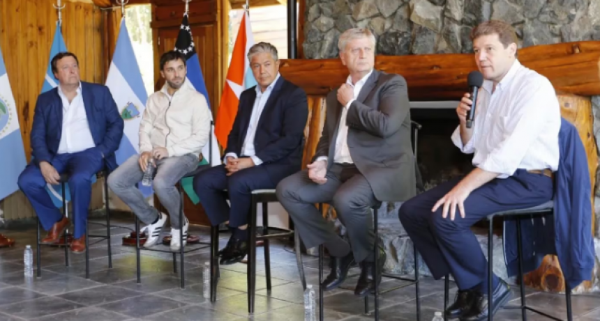 Gobernadores del sur advierten que Chubut no enviará petróleo ni gas si Milei no hace entrega de la coparticipación