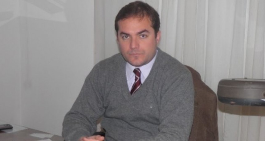 Docente denunciado por grooming a un alumno, no podrá dar clases por un año