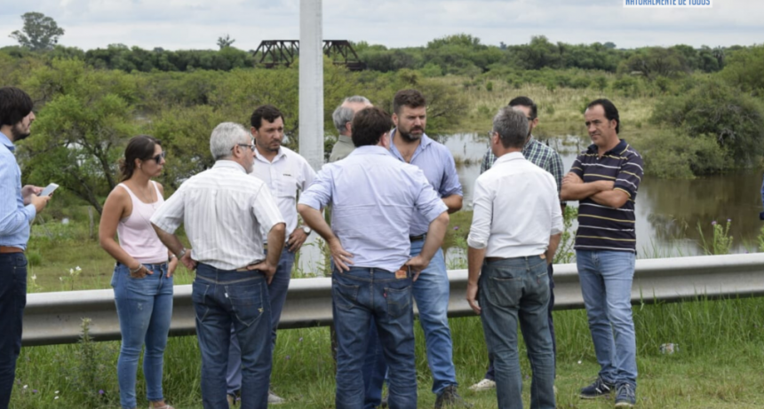 CON AUTORIDADES PROVINCIALES, LAS LOCALES RECORRIERON OBRAS