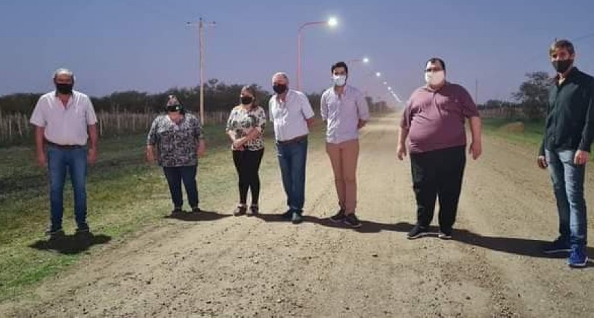 FIN DE AÑO; NANCY MIRANDA Y JUAN CARLOS BOXLER INAUGURARON EL SISTEMA LUMINICO ENTRE EL CIMARRON Y ANDREA SAN ISIDRO