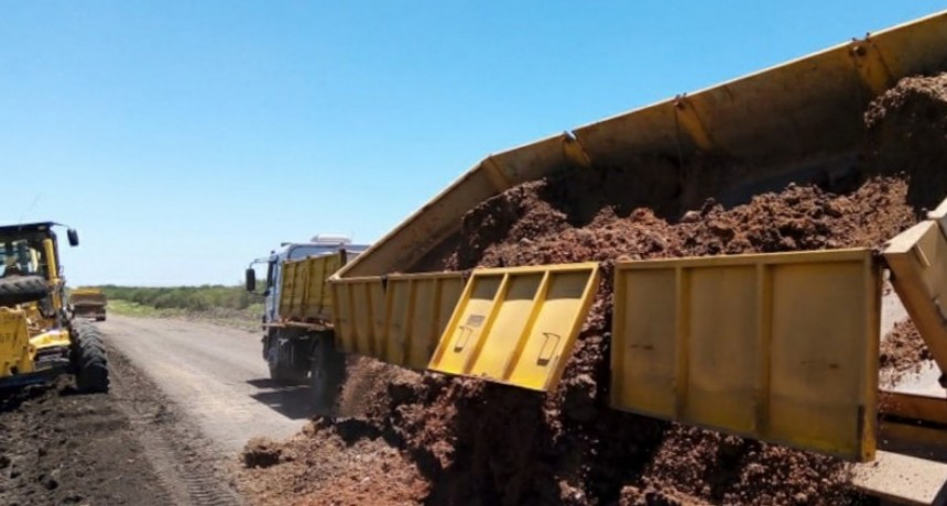 Trabajan en la recuperación de tramos de la ruta provincial 20 - VILLAGUAY-FEDERAL -