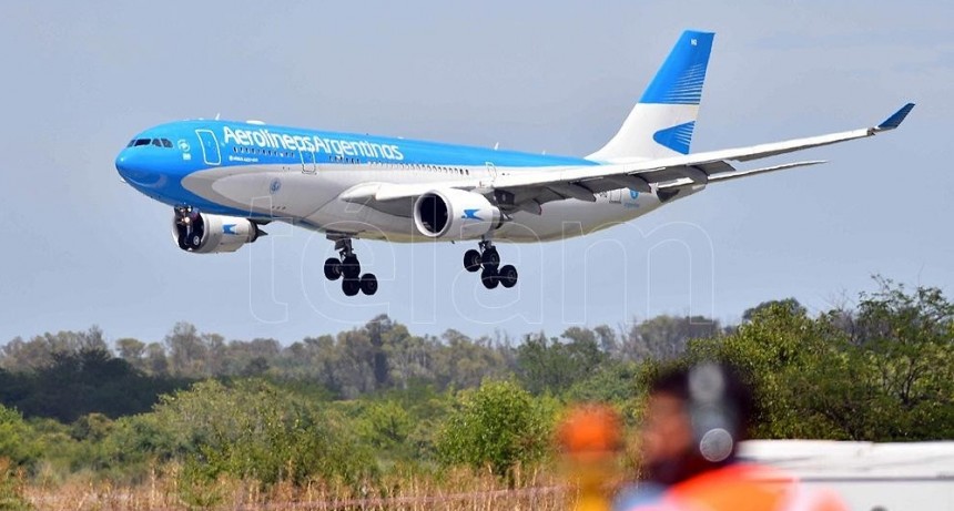 Llegó a Ezeiza el vuelo de Aerolíneas que trajo de Rusia la segunda tanda de vacunas Sputnik V