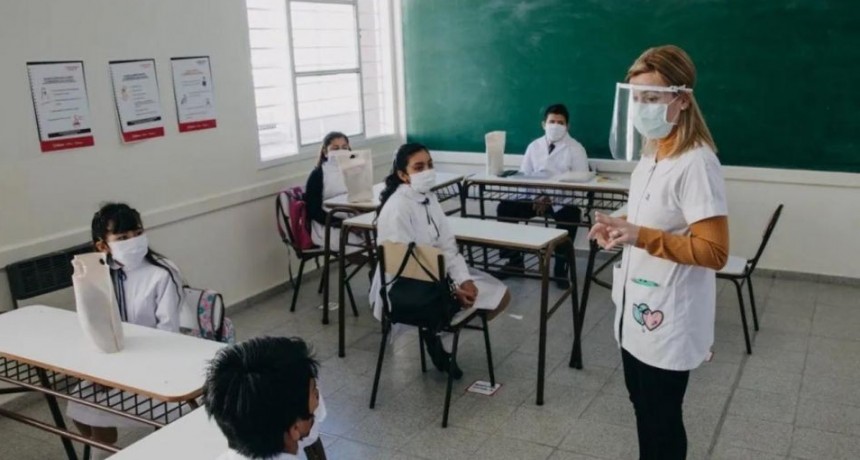 Comenzó el registro de vacunación contra el Covid-19 para el personal de establecimientos educativos