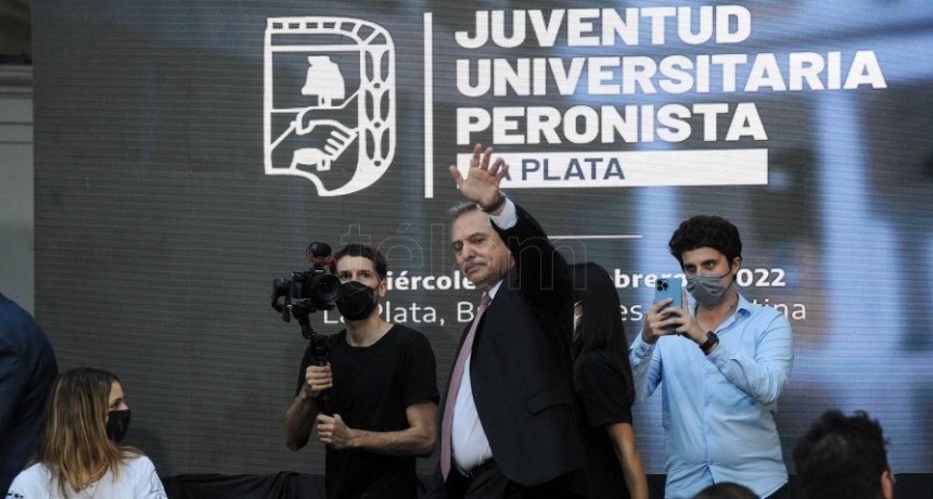 ANTE LA JUVENTUD Fernández y un mensaje al peronismo: 