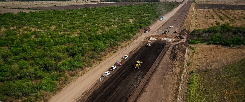 Avanzan los trabajos previos a la pavimentación en la ruta provincial Nº 20 departamento Villaguay