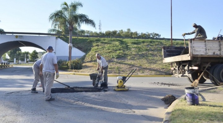 SE INTENSIFICAN LAS TAREAS DE BACHEO 