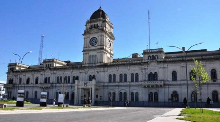 El gobierno confirmó que se descontarán los días de paro 