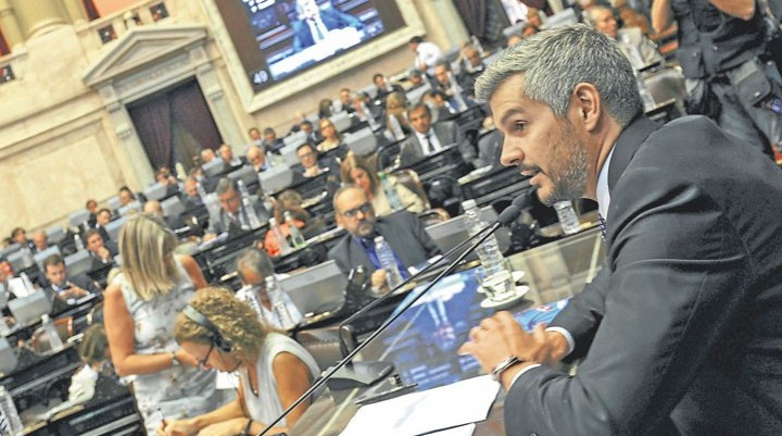 Las inexactitudes en la defensa del Gobierno al ministro Luis Caputo
