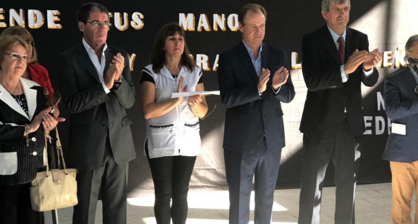 Bordet abrió el ciclo lectivo en Hasenkamp y reiteró que habrá “un significativo aumento” a docentes 