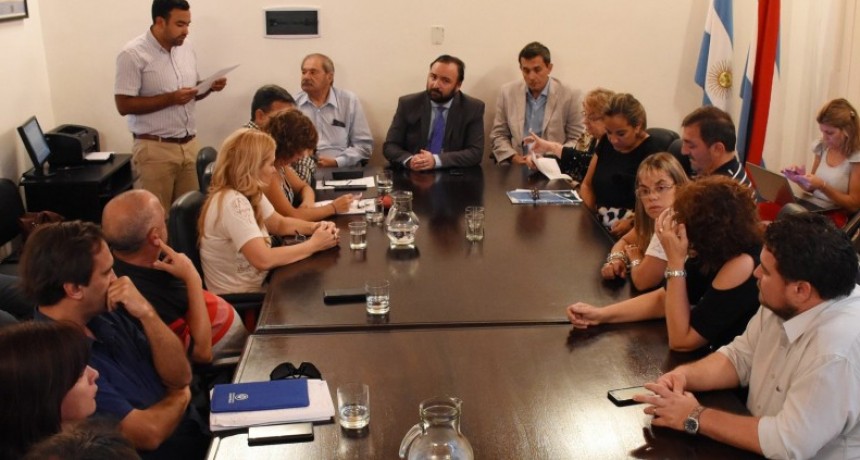 La provincia mejoró la propuesta docente, propuso recuperar lo perdido por inflación y cláusula de revisión
