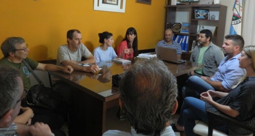 REUNIÓN CON MIEMBROS DEL “CLUB AMIGOS DE LAS AVES SILVESTRES DE ENTRE RÍOS”