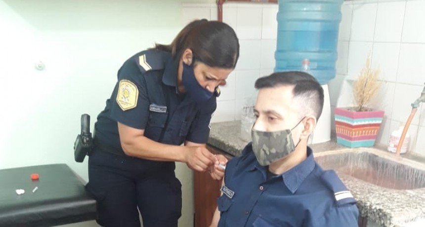  Comenzó de vacunación en Efectivos de la Jefatura Departamental Federal. 