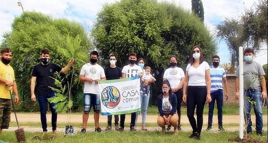 TAMBIÉN EN FEDERAL: PLANTARON ÁRBOLES A 45 AÑOS DEL GOLPE GENOCIDA