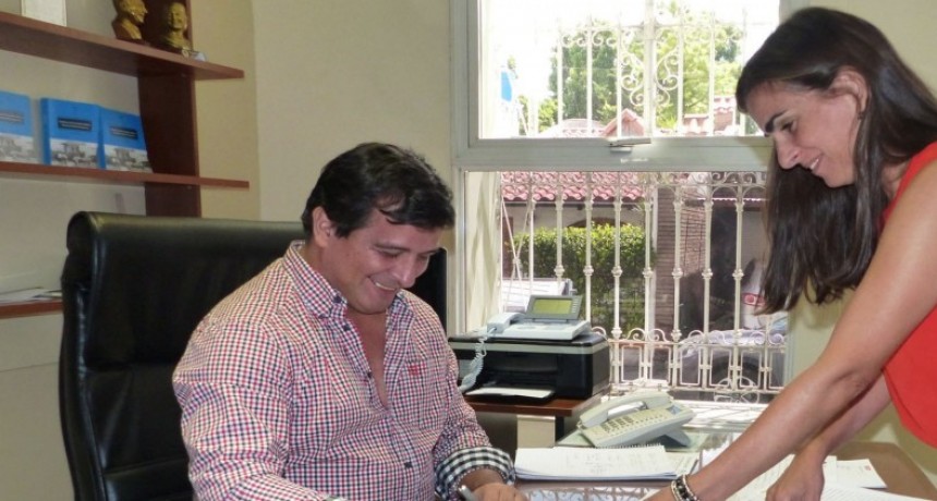 La Provincia rubricó el contrato de 16 viviendas en Federal con recursos propios