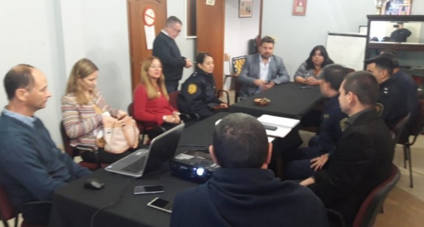 REUNIÓN POR LA IMPLEMENTACIÓN DEL BOTÓN DE PÁNICO PARA VÍCTIMAS DE VIOLENCIA DE GÉNERO