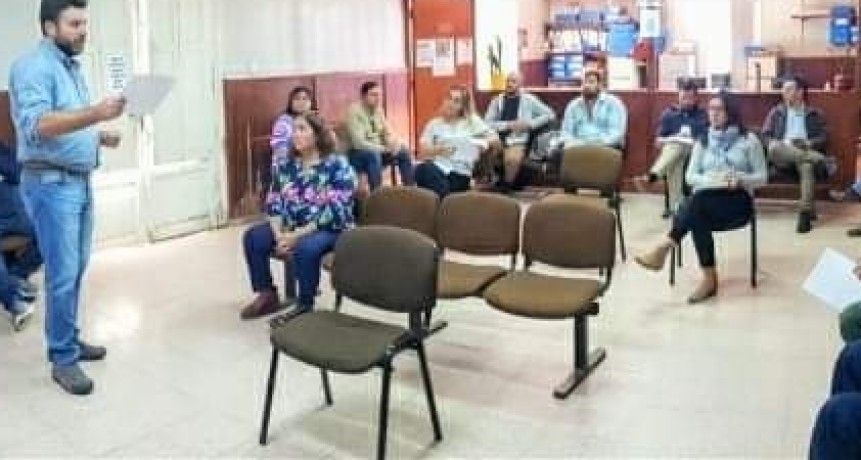 GERARDO CHAPINO Y NANCY MIRANDA CON EL COMITÉ DE CRISIS
