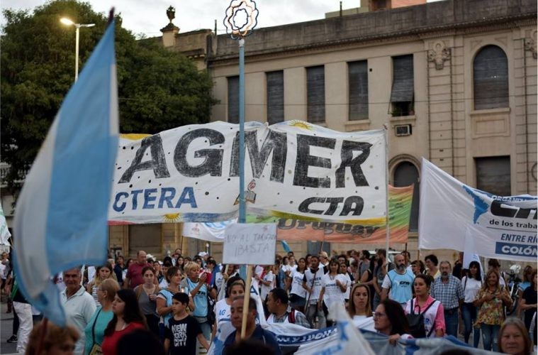 AGMER adhirió a la postura de CTERA que rechazó extender la jornada escolar