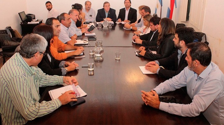 La Justicia convocó para el martes al Gobierno y los gremios docentes