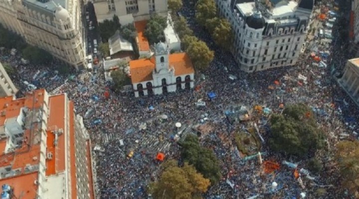 Nueva Marcha Federal Docente por la reapertura de paritaria nacional y contra el techo de 15% 