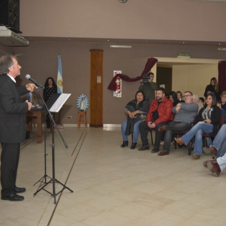 ROBERTO ROMANI PRESENTÓ SU OBRA “FIBRA MONTIELERA” Y DOCUMENTAL “DEFINICIÓN DEL AMOR”