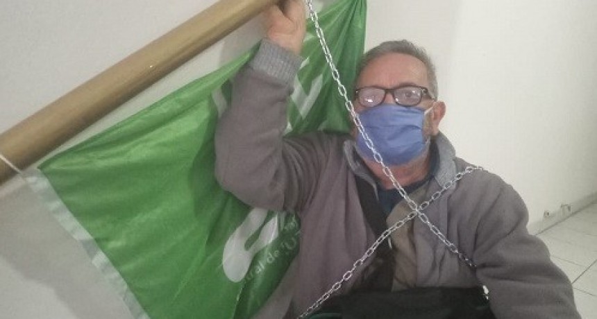 Se desencadenó el representante de ATE que estaba reclamando en Iafas