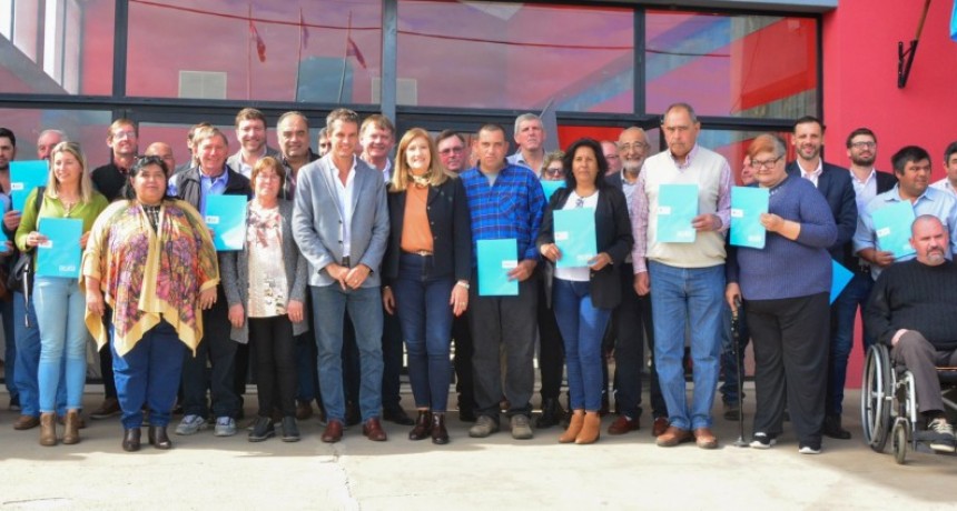 Se ejecutarán obras de agua y saneamiento en juntas de gobierno de la provincia