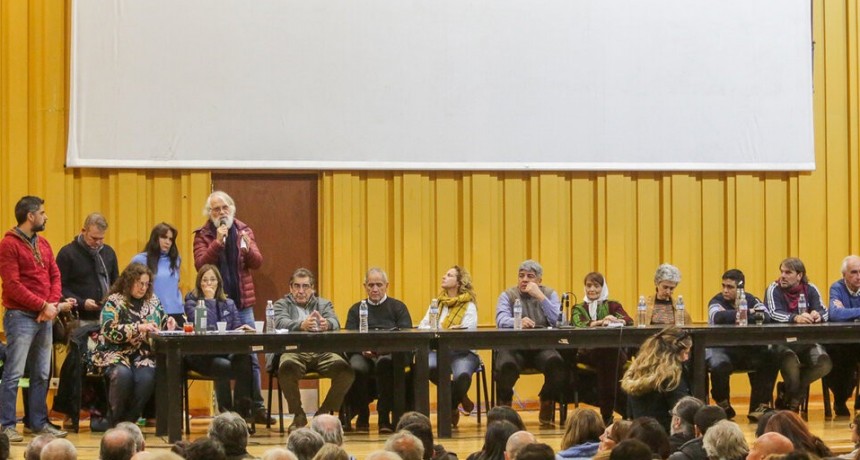 Asamblea multitudinaria en la Facultad de Sociales de la UBA Un llamado a reclamar en las calles el rechazo de la ley Bases