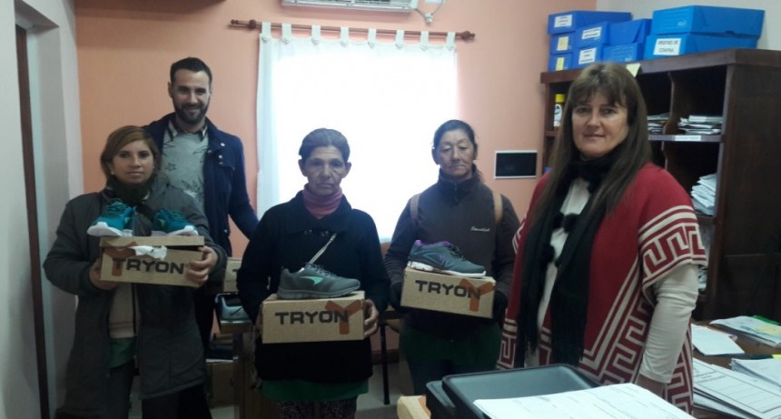 ENTREGA DE CALZADOS DE TRABAJO 