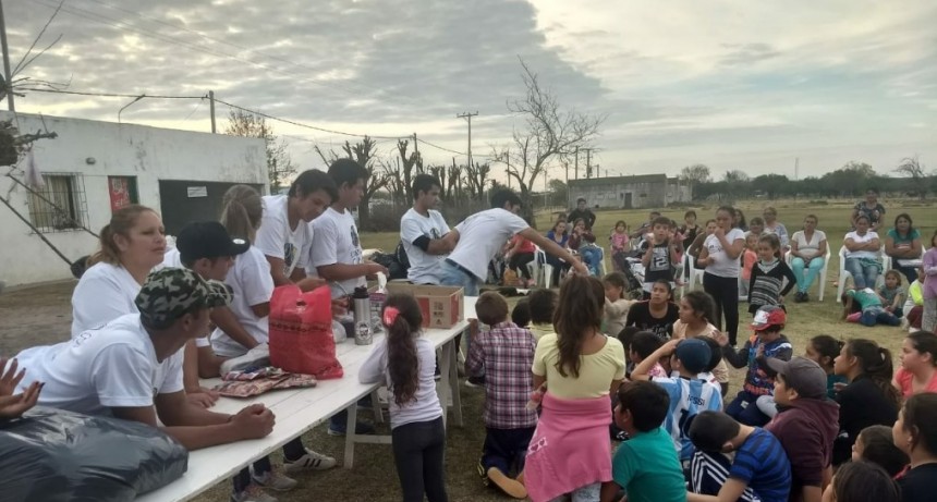ACTIVIDAD COMUNITARIA EN PARAJE LAS DELICIAS 