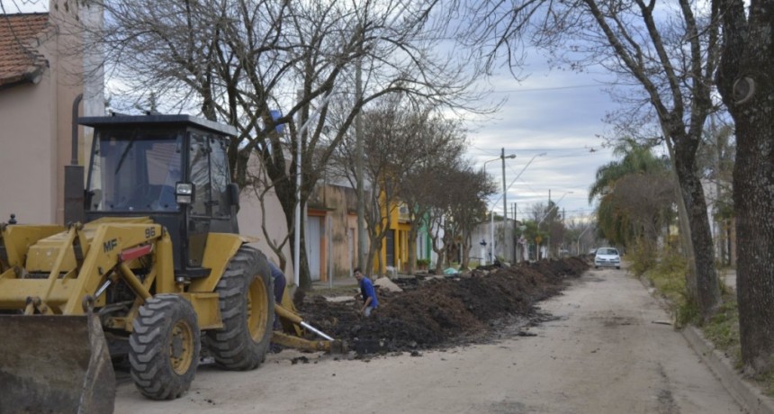 INSTANCIAS FINALES DE LA OBRA DE RECAMBIO DE CAÑERÍA EN CALLE ARIENTI 