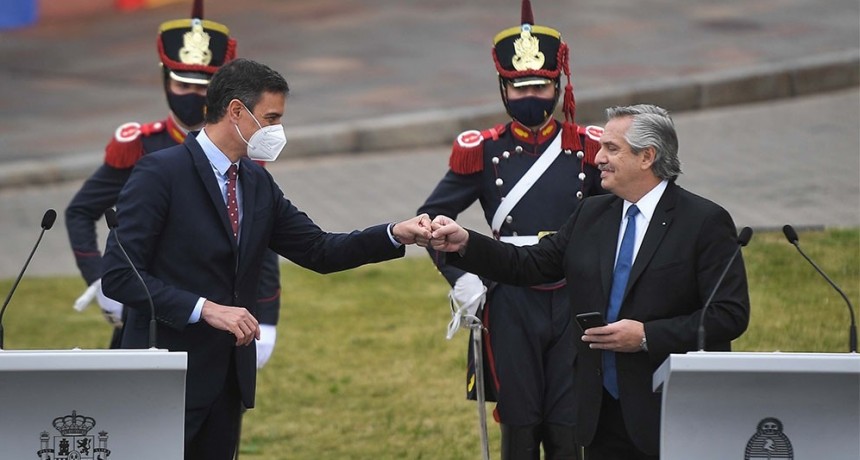 Fernández y Sánchez ratificaron vínculos, apoyos y perspectivas de inversiones