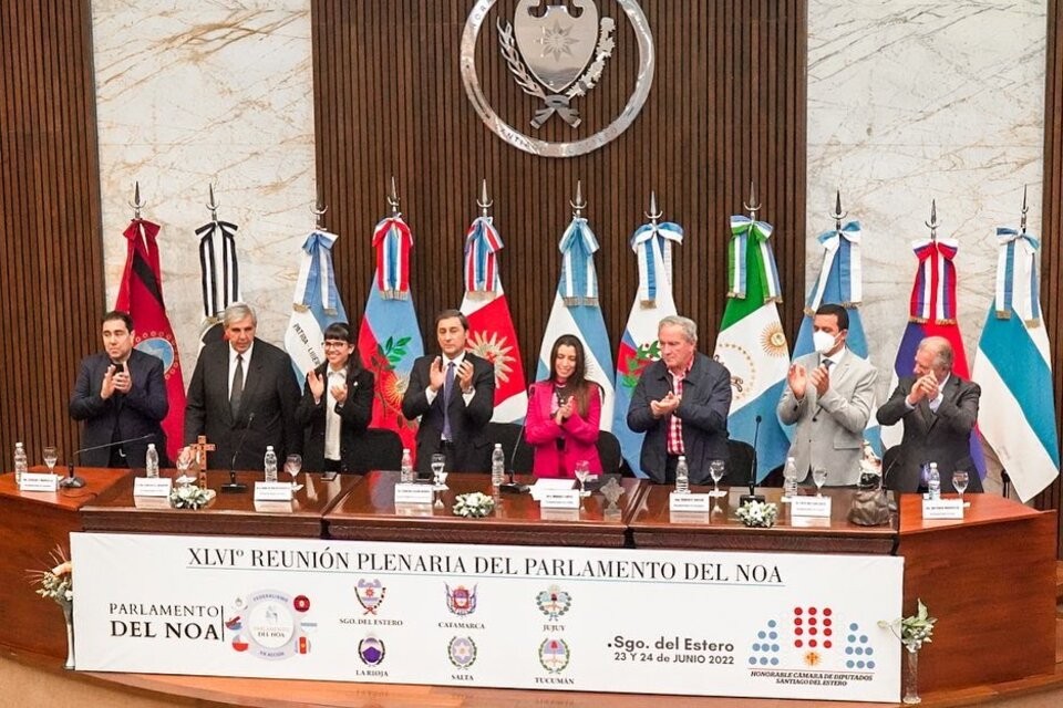 Sesionó en Santiago del Estero el Parlamento del Norte Grande  