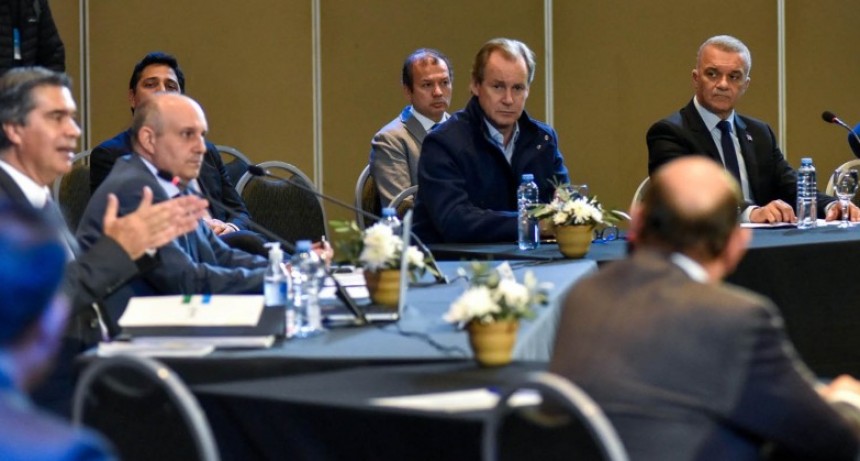 Bordet propuso a Nación incorporar el dragado de los puertos secundarios de la provincia