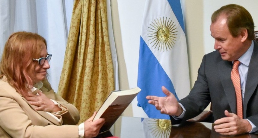 Provincia y Defensoría del Público acuerdan acciones para promover la diversidad de voces