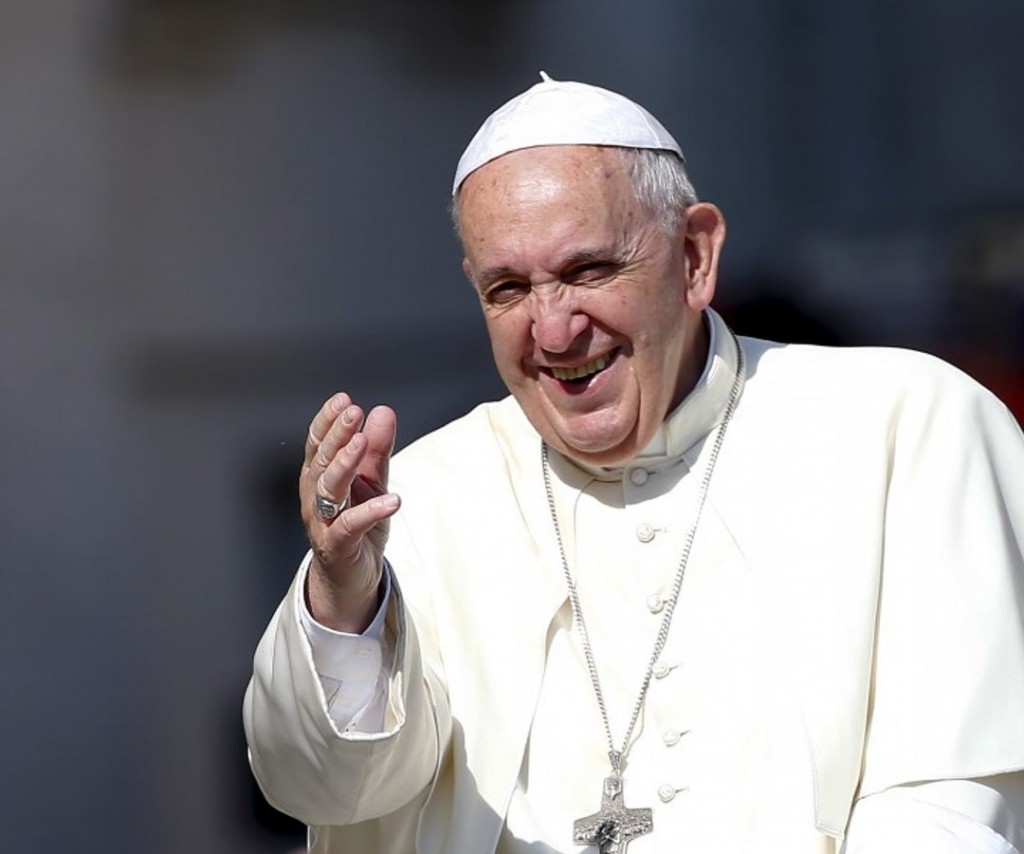 El Papa Francisco fue internado de urgencia para ser sometido a una operación