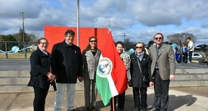 Acto por el día de la Independencia en Conscripto Bernardi