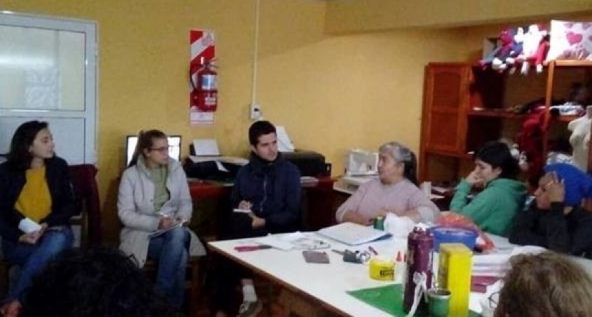 Alumnos de la Universidad de París visitaron Bovril para estudiar el proyecto de las Rutas 127 y 12 