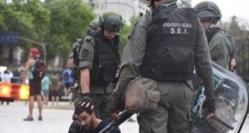 Reforma de las Fuerzas Armadas o el intento de reprimir la movilización popular 