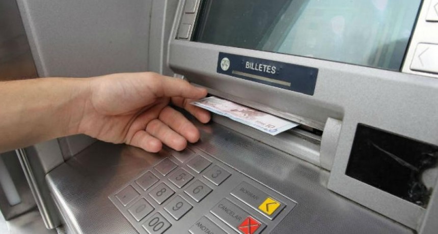  COMENZÓ EL PAGO DE HABERES A EMPLEADOS Y PASIVOS DE LA PROVINCIA
