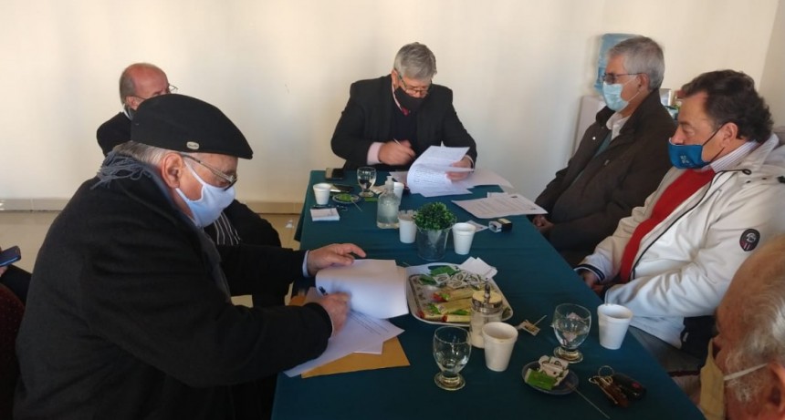 El Iosper firmó convenio con la Cámara de Clínicas y Sanatorios de Concordia 
