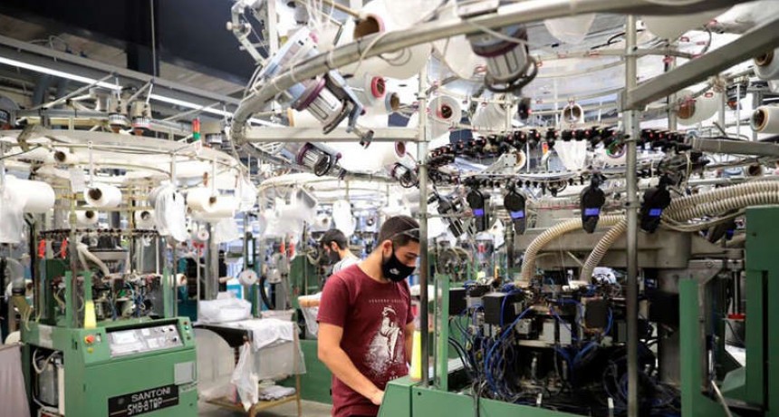 La industria empieza a recuperarse de Macri