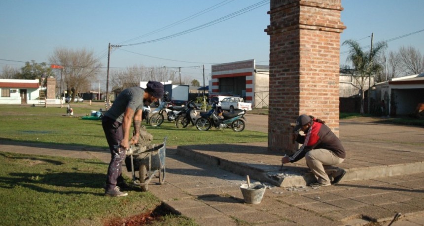 DIFERENTES TRABAJOS EN LA PLAZOLETA DEL BARRIO LAS FLORES 