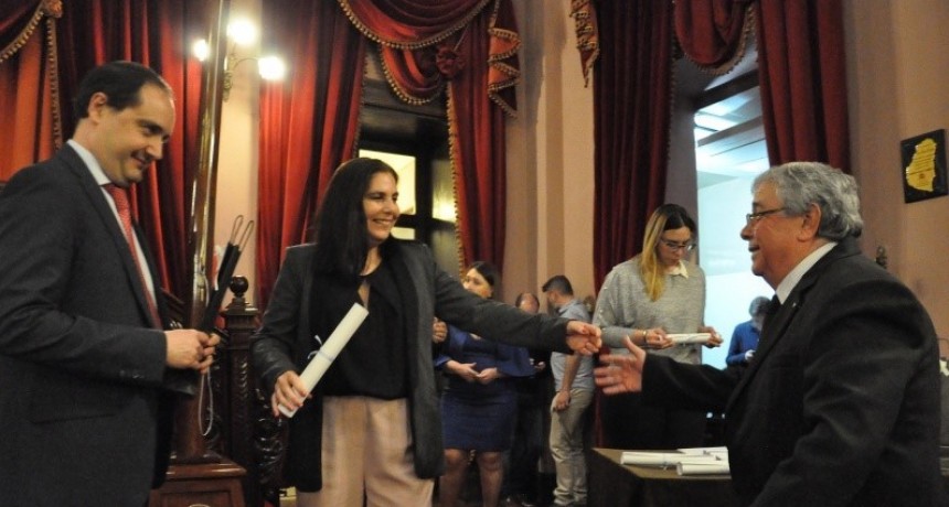 EL INTENDENTE PARTICIPÓ DEL RECONOCIMIENTO A PERSONAJES DE LA CUL TURA EN LA CÁMARA DE DIPUTADOS DE ENTRE RÍOS 