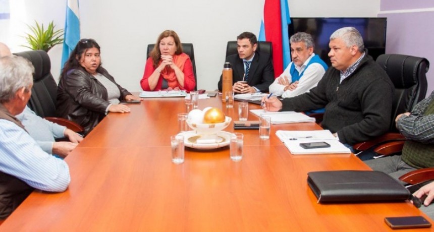 Coordinan tareas de conservación para caminos del departamento Federal