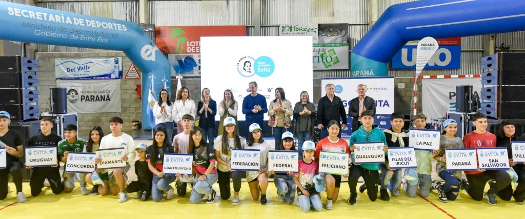 Bordet recibió a las delegaciones de los Juegos Evita en Paraná