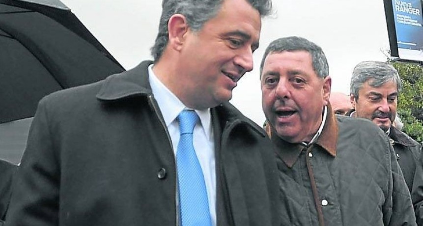 Duro ajuste de la mano de Etchevehere y Federación Agraria