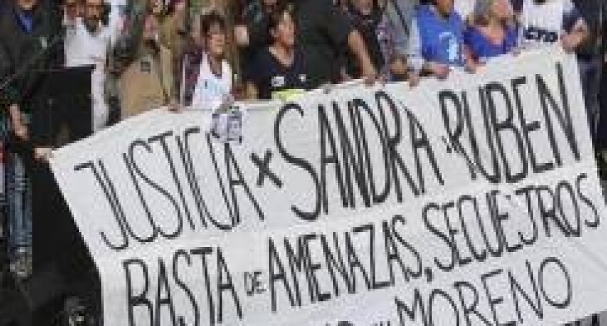 Participaron las CTA y movimientos sociales   Acto en Plaza de Mayo: “Estaremos en la calle hasta que cambie la política económica”, avisaron antes del paro