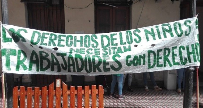Los trabajadores del Copnaf hacen asamblea con corte de calle