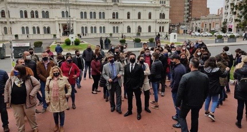  Judiciales iniciaron el paro con alta adhesión y un acto frente a Tribunales