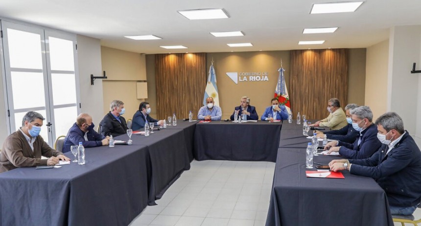 Alberto Fernández y los gobernadores acordaron acelerar medidas económicas y sociales